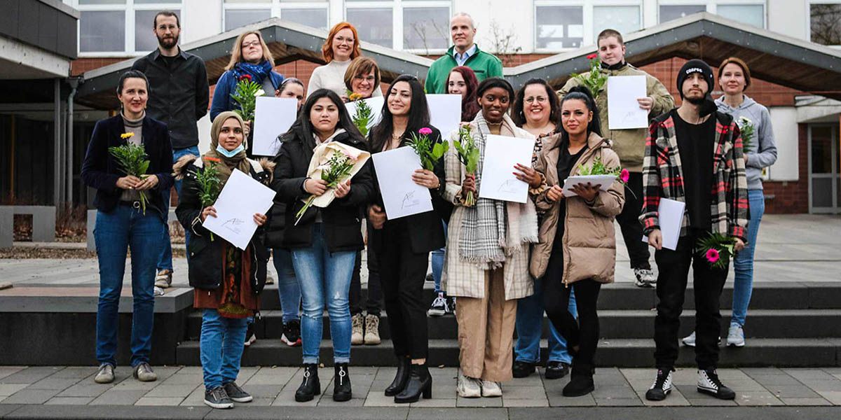„Ein Weg entsteht, wenn man ihn geht“: Abendschule Gießen verabschiedet ...